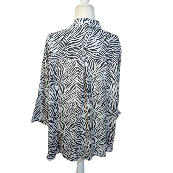 Rose & Olive Black/White Button Up 3/4 Sleeve Zebra Pattern Blouse Sz 3X - Picture 2 of 8